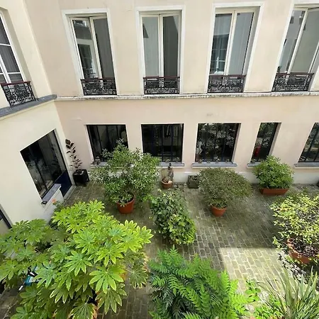 Апартаменты Marais - Quiet One-bedroom Decorated With Taste *