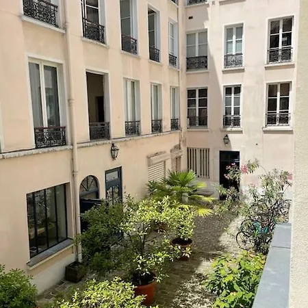 Apartment Marais - Quiet One-bedroom Decorated With Taste *